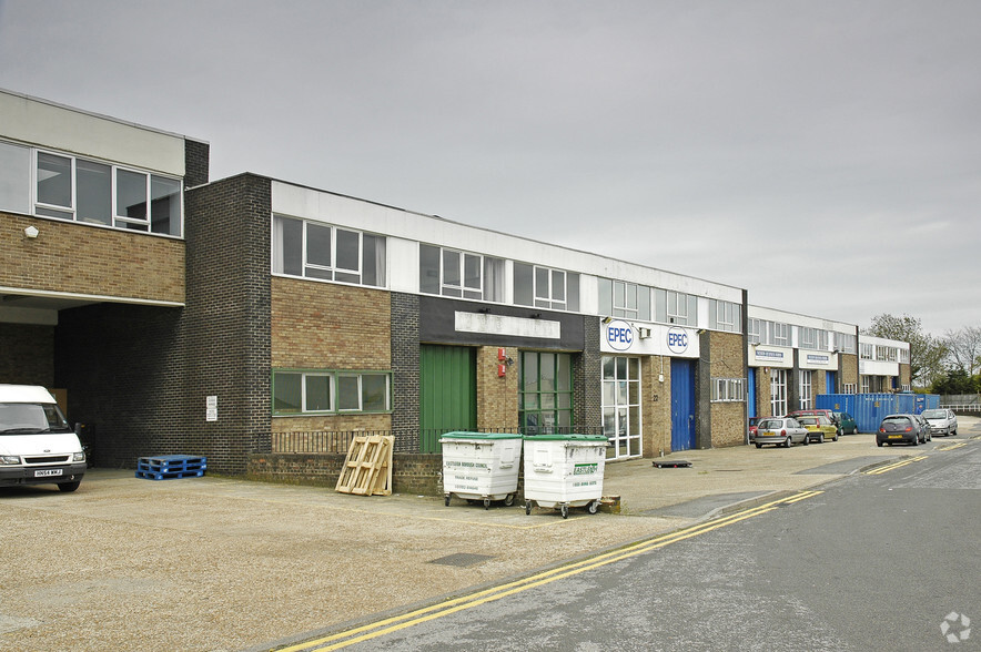 Shamblehurst Ln, Southampton à vendre - Photo principale – Image 1 sur 4