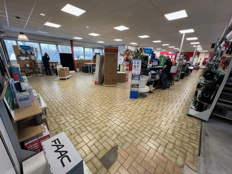 104 Rue De Courcelles, Reims à louer - Photo de l’immeuble – Image 3 sur 5