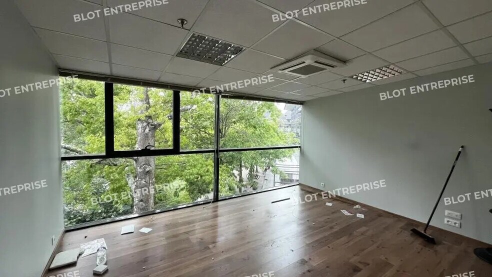 Local commercial dans Rennes à louer - Photo de l’immeuble – Image 3 sur 7