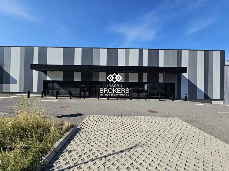 Local commercial dans Faverges-Seythenex à louer - Photo de l’immeuble – Image 1 sur 10