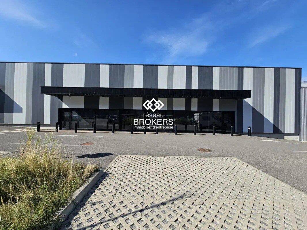 Local commercial dans Faverges-Seythenex à louer Photo de l’immeuble– Image 1 sur 11