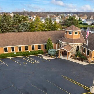 Plus de détails pour 28747 N Lake Dr, Waterford, WI - Local commercial à louer