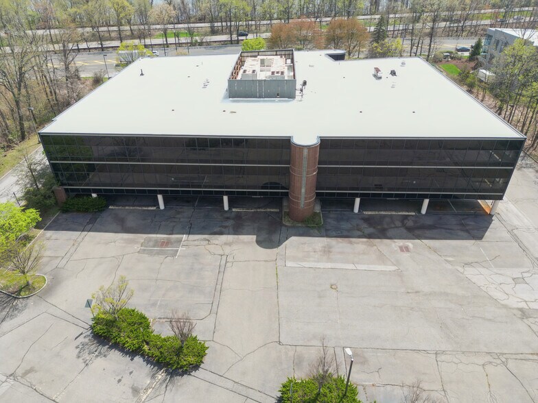 1000 Sylvan Ave, Englewood Cliffs, NJ à vendre - Aérien – Image 2 sur 54