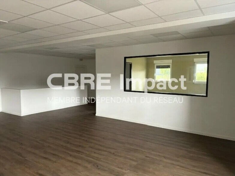 Local d'activités dans Cernay-lès-Reims à vendre - Photo de l’immeuble – Image 3 sur 12