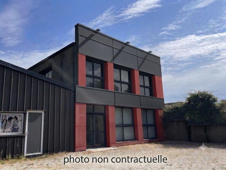 Local d’activités dans Crach à louer - Photo de l’immeuble – Image 1 sur 4