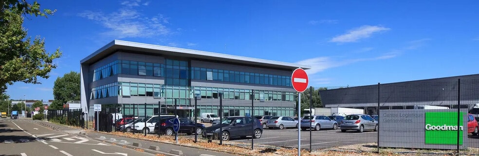 Route Principale Du Port, Gennevilliers à louer - Photo de l’immeuble – Image 3 sur 15