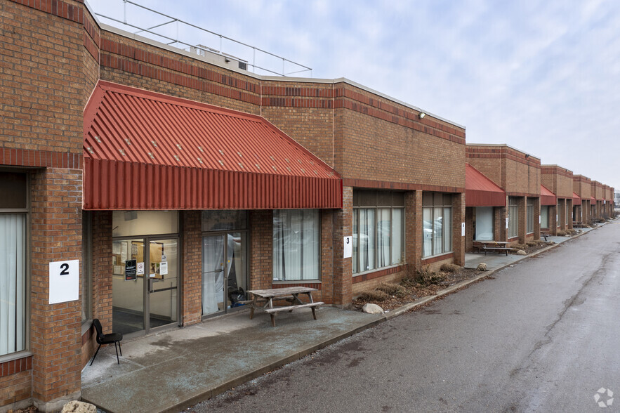 84 Citation Dr, Concord, ON à vendre - Photo de l’immeuble – Image 2 sur 2
