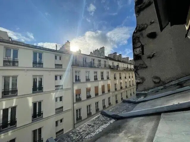 Immeuble residentiel dans Paris à vendre - Autre – Image 1 sur 3