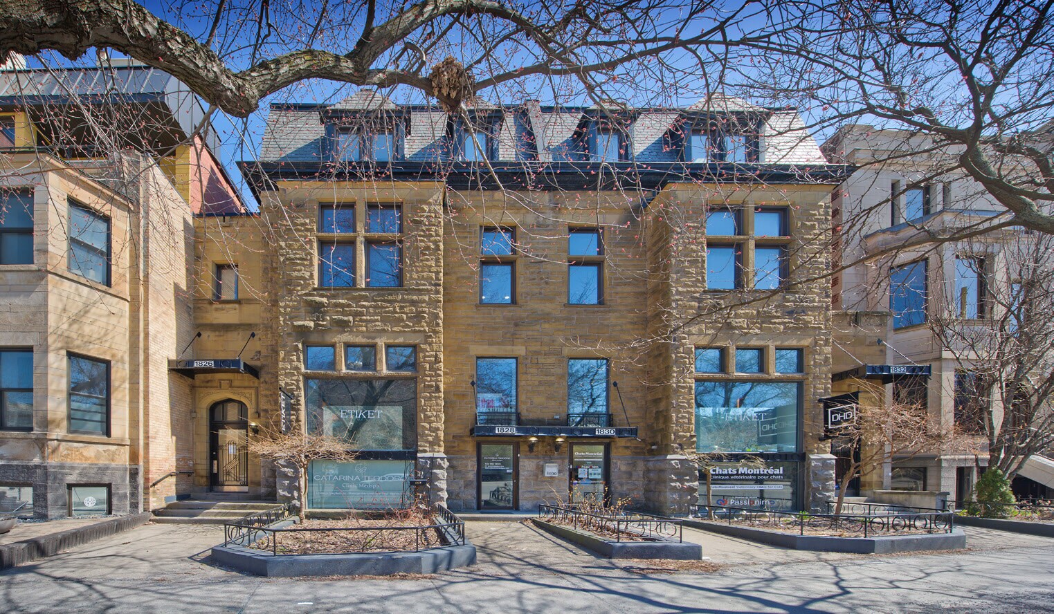 1826 Rue Sherbrooke O, Montréal, QC à louer Photo de l’immeuble– Image 1 sur 11