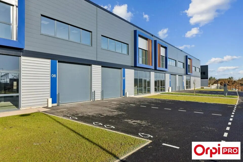 Local d’activités dans Villebon-sur-Yvette à louer Photo de l’immeuble– Image 1 sur 10