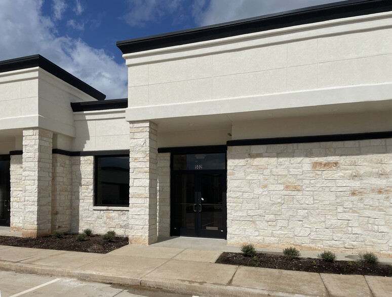 5501 Cabrera Dr, Sugar Land, TX à louer - Photo de l’immeuble – Image 1 sur 2