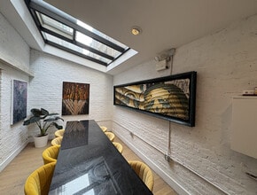 10 E 8th St, New York, NY à louer Photo intérieure– Image 2 sur 9