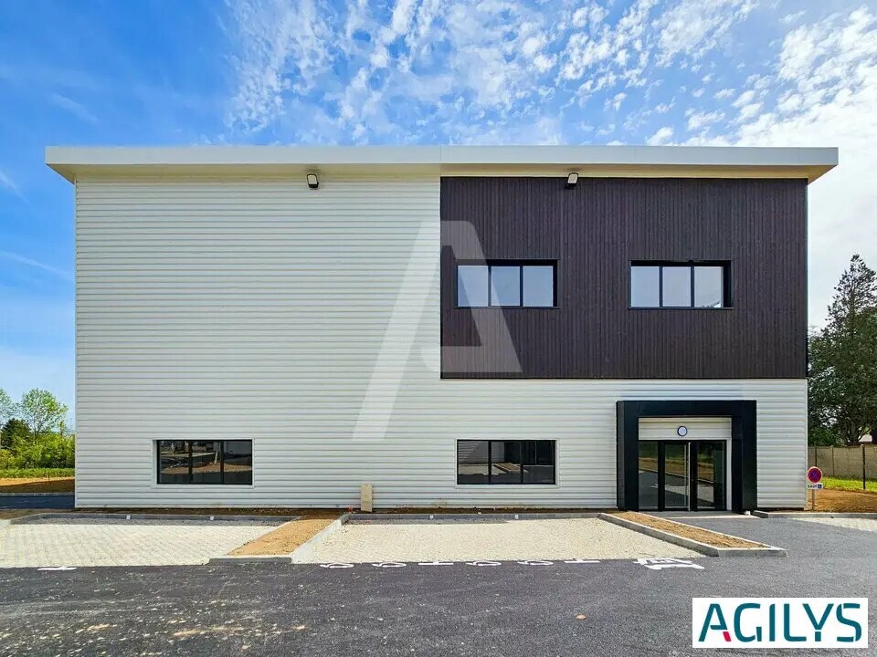 Local d'activités dans Ollainville à vendre Photo de l’immeuble– Image 1 sur 13