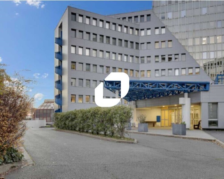 Bureau dans Colombes à vendre - Photo de l’immeuble – Image 1 sur 11