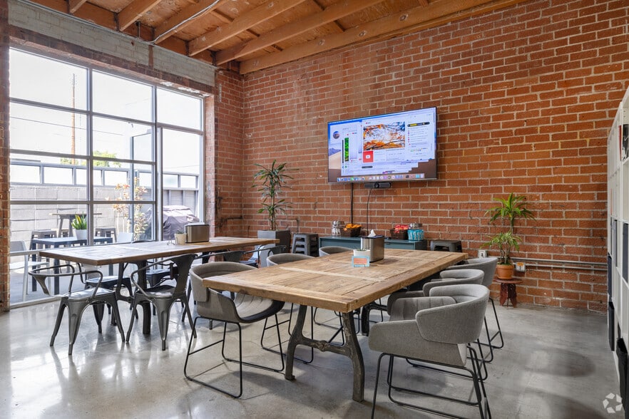 3384 Robertson Pl, Los Angeles, CA à louer - Photo intérieure – Image 2 sur 13