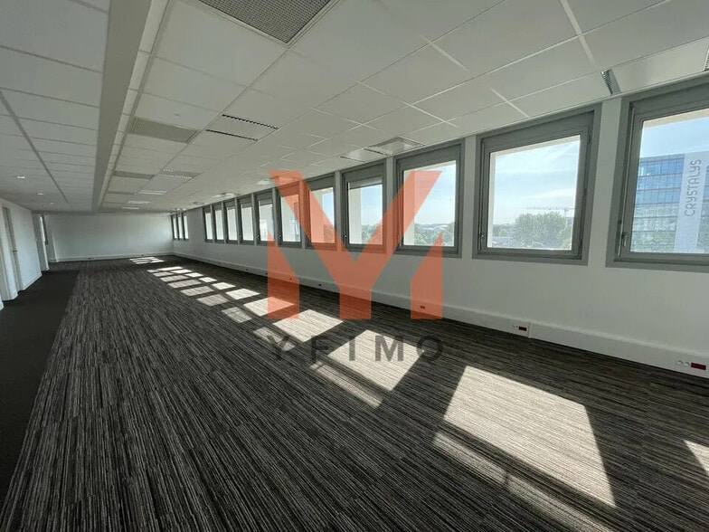 Bureau dans Vélizy-Villacoublay à louer - Photo de l’immeuble – Image 2 sur 11