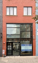33 Spring St, New York, NY à louer Photo de l’immeuble– Image 1 sur 2