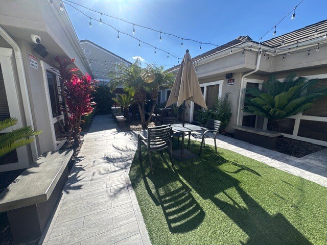 16131 Whittier Blvd, Whittier, CA à louer Photo principale– Image 1 sur 10