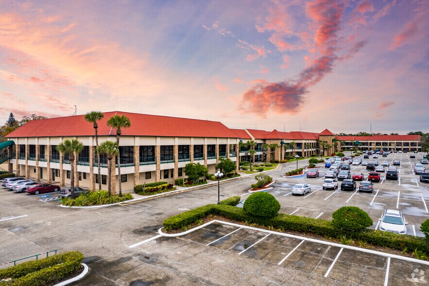 6800 N Dale Mabry Hwy, Tampa, FL à louer - Photo de l’immeuble – Image 3 sur 15