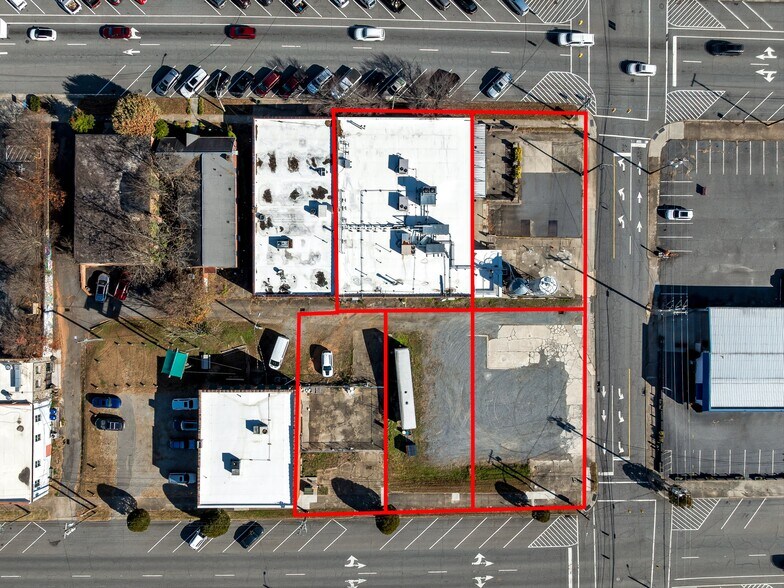 212 S Green St, Morganton, NC à vendre - Photo de l’immeuble – Image 2 sur 45