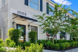 2506-2510 S MacDill Ave, Tampa, FL à louer Photo de l’immeuble– Image 2 sur 5
