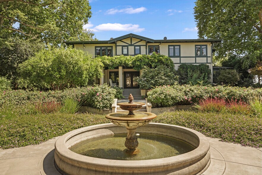 19877 N Davis Rd, Lodi, CA à vendre - Photo de l’immeuble – Image 1 sur 15