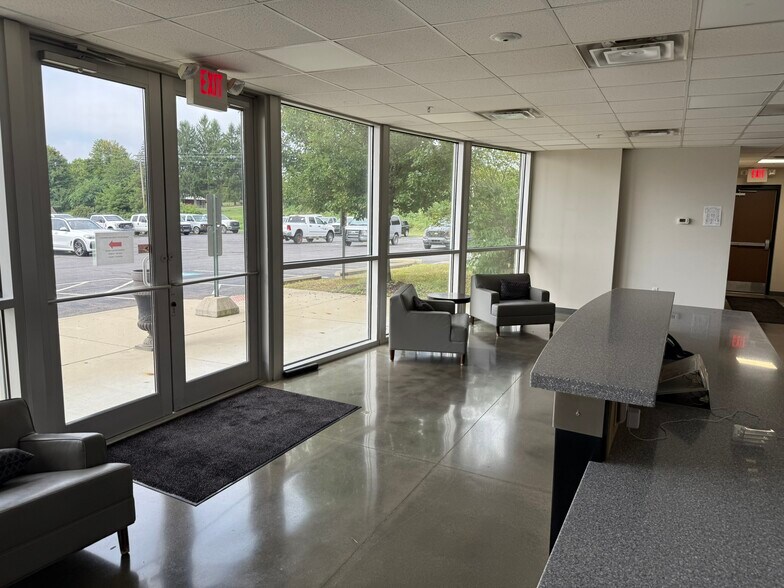 42739 National Rd, Belmont, OH à vendre - Photo de l’immeuble – Image 3 sur 22