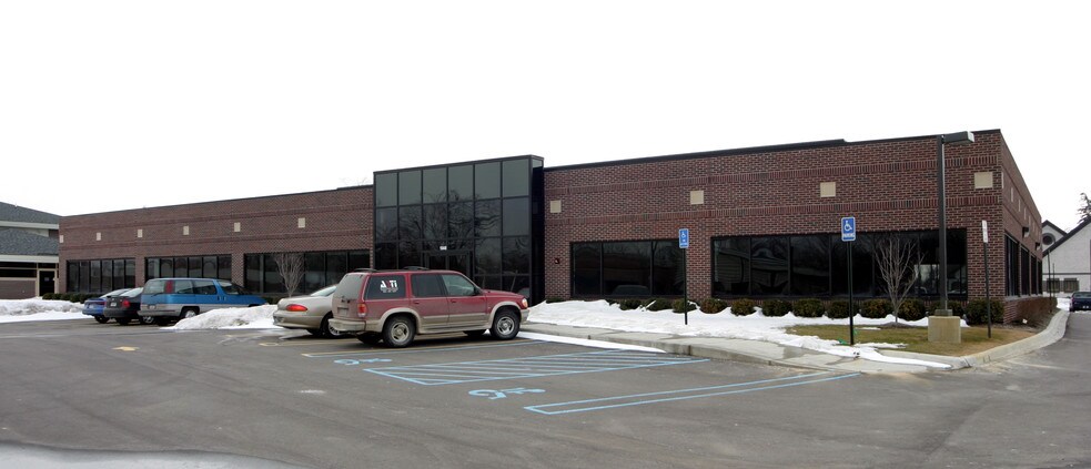 10448 Citation Dr, Brighton, MI à louer - Photo de l’immeuble – Image 2 sur 4