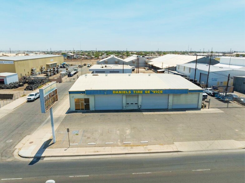 315 S 4th St, El Centro, CA à vendre - Photo de l’immeuble – Image 3 sur 8