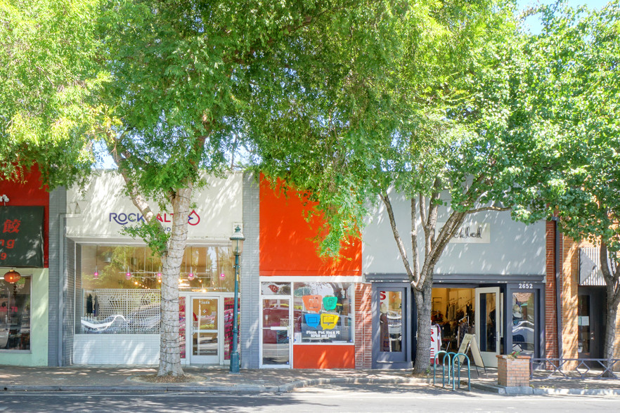 2652-2658 Broadway, Redwood City, CA à louer - Photo de l’immeuble – Image 2 sur 8
