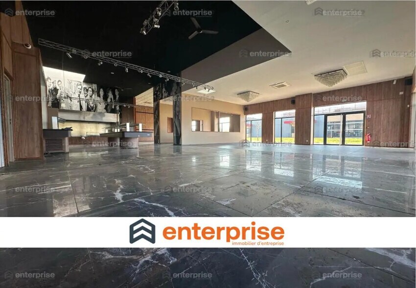 Local commercial dans Bruay-la-Buissière à louer - Photo intérieure – Image 1 sur 5