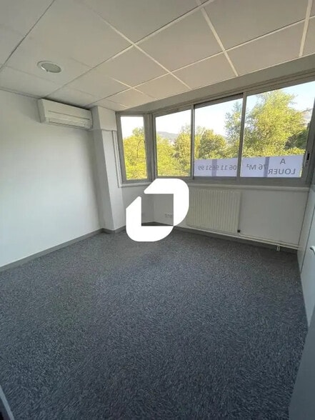 Bureau dans SAINT-MARTIN-D'HERES à louer - Photo intérieure – Image 2 sur 8