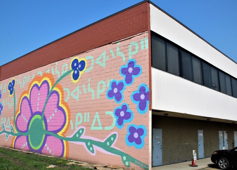 10441-10445 124 St, Edmonton, AB à louer - Photo de l’immeuble – Image 2 sur 10