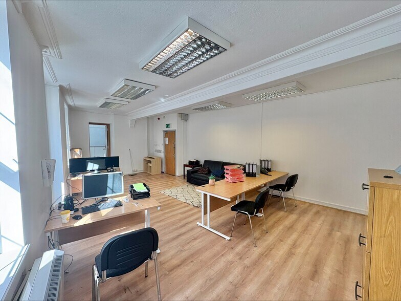 1-2 Baillie St, Rochdale à louer - Photo intérieure – Image 3 sur 11