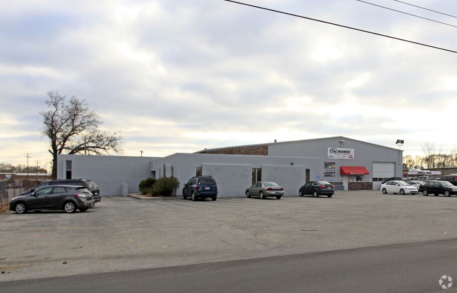 57784 County Road 3, Elkhart, IN à louer - Photo de l’immeuble – Image 2 sur 10