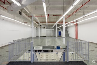 512 W 181st St, New York, NY à vendre Photo intérieure– Image 2 sur 4