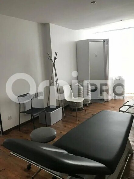 Bureau dans Tours à louer - Photo de l’immeuble – Image 2 sur 9