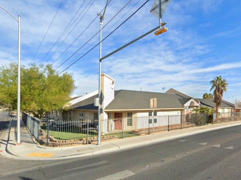522 W Washington Ave, Las Vegas, NV à vendre - Photo de l’immeuble – Image 2 sur 6