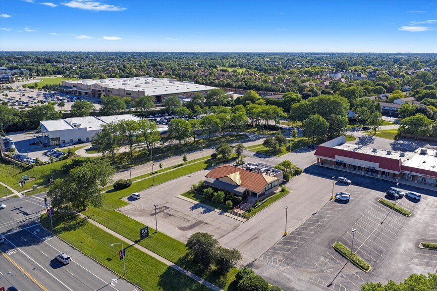 1195 S Milwaukee Ave, Libertyville, IL à vendre - Photo de l’immeuble – Image 3 sur 24