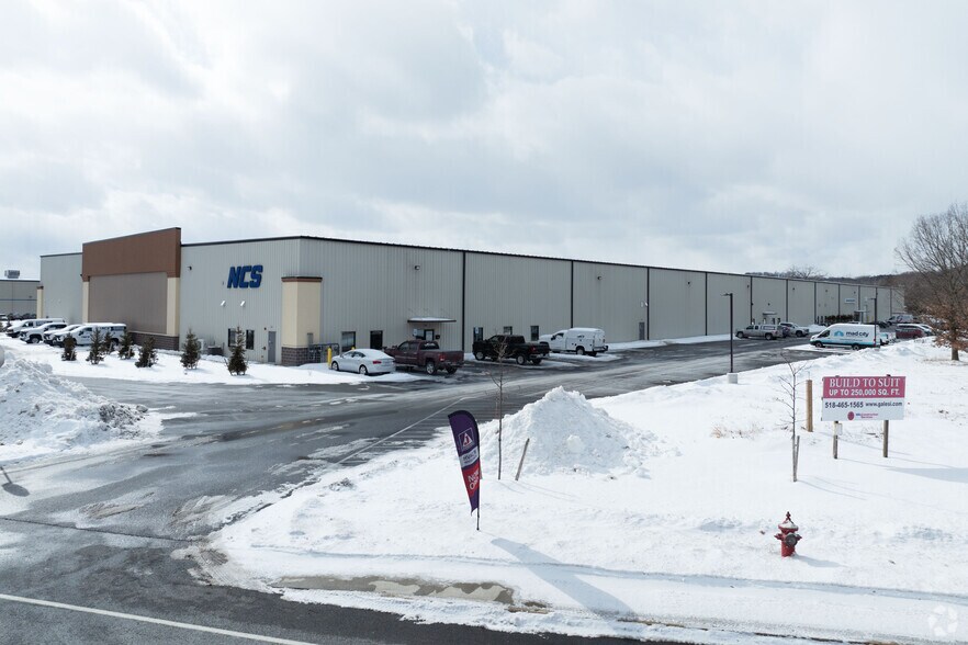 100 Cohoes Ave, Troy, NY à louer - Photo de l’immeuble – Image 2 sur 7