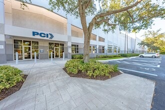 2965 West Corporate Lakes Blvd, Weston, FL à louer Photo intérieure– Image 1 sur 26