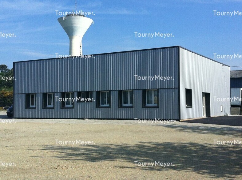 Local d’activités dans Vannes à louer - Photo de l’immeuble – Image 1 sur 7
