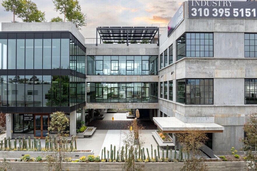 1650 Euclid St, Santa Monica, CA à vendre - Photo de l’immeuble – Image 3 sur 53