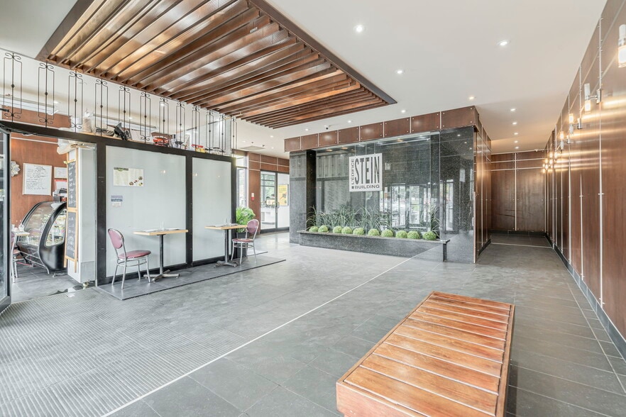 6000 Ch De La Côte-Des-Neiges, Montréal, QC à louer - Photo intérieure – Image 3 sur 52