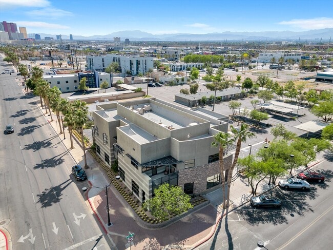 Plus de détails pour 900 S 4th St, Las Vegas, NV - Bureau à louer