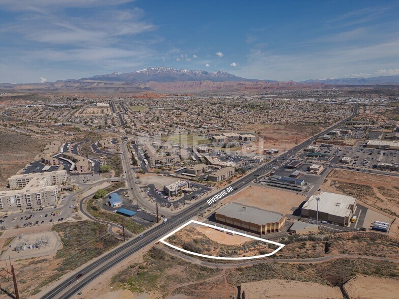 Approx 1990 E Riverside Dr, St George, UT à vendre - Photo de l’immeuble – Image 3 sur 5