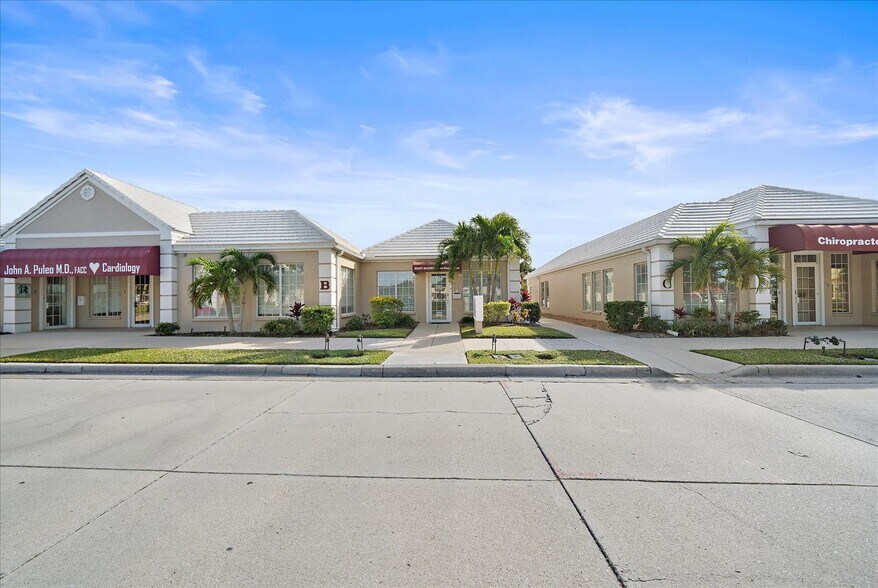 3900 Clark Rd, Sarasota, FL à louer - Photo de l’immeuble – Image 3 sur 5
