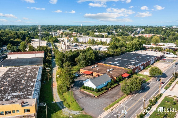 1020 Tuckaseegee Rd, Charlotte, NC à vendre - Photo de l’immeuble – Image 3 sur 7