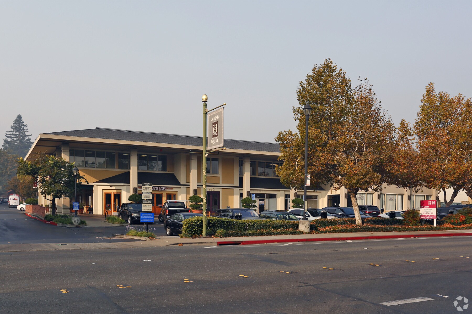 3533-3547 Mt. Diablo Blvd, Lafayette, CA à louer Photo de l’immeuble– Image 1 sur 12