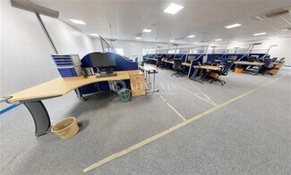 Plus de détails pour Local d'activités à louer